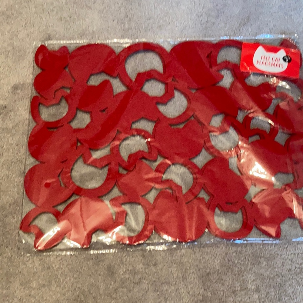 2 red felt cat placemats